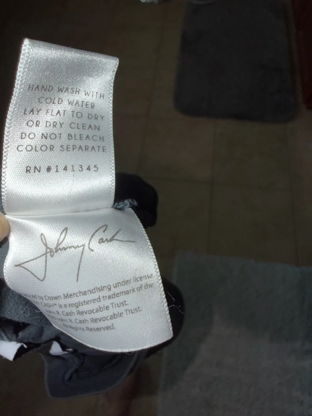 Daydreamer Johnny Cash Ring Of Fire Black Muscle Tank - Picture 4 of 7